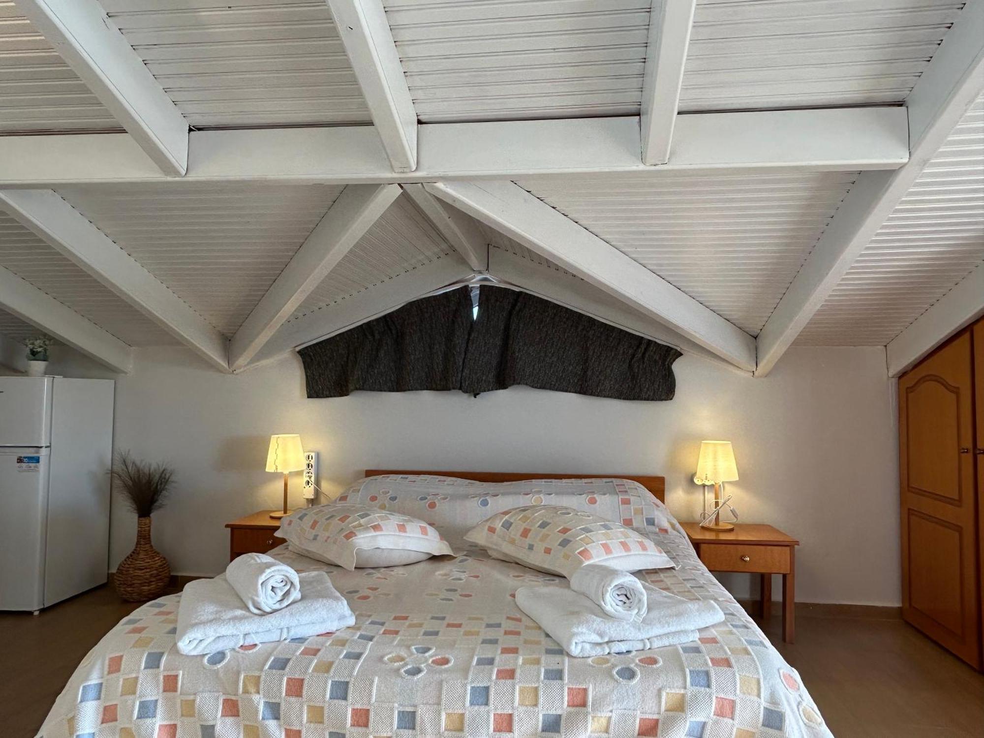 Brati II Beach Hotel アルコウディ エクステリア 写真