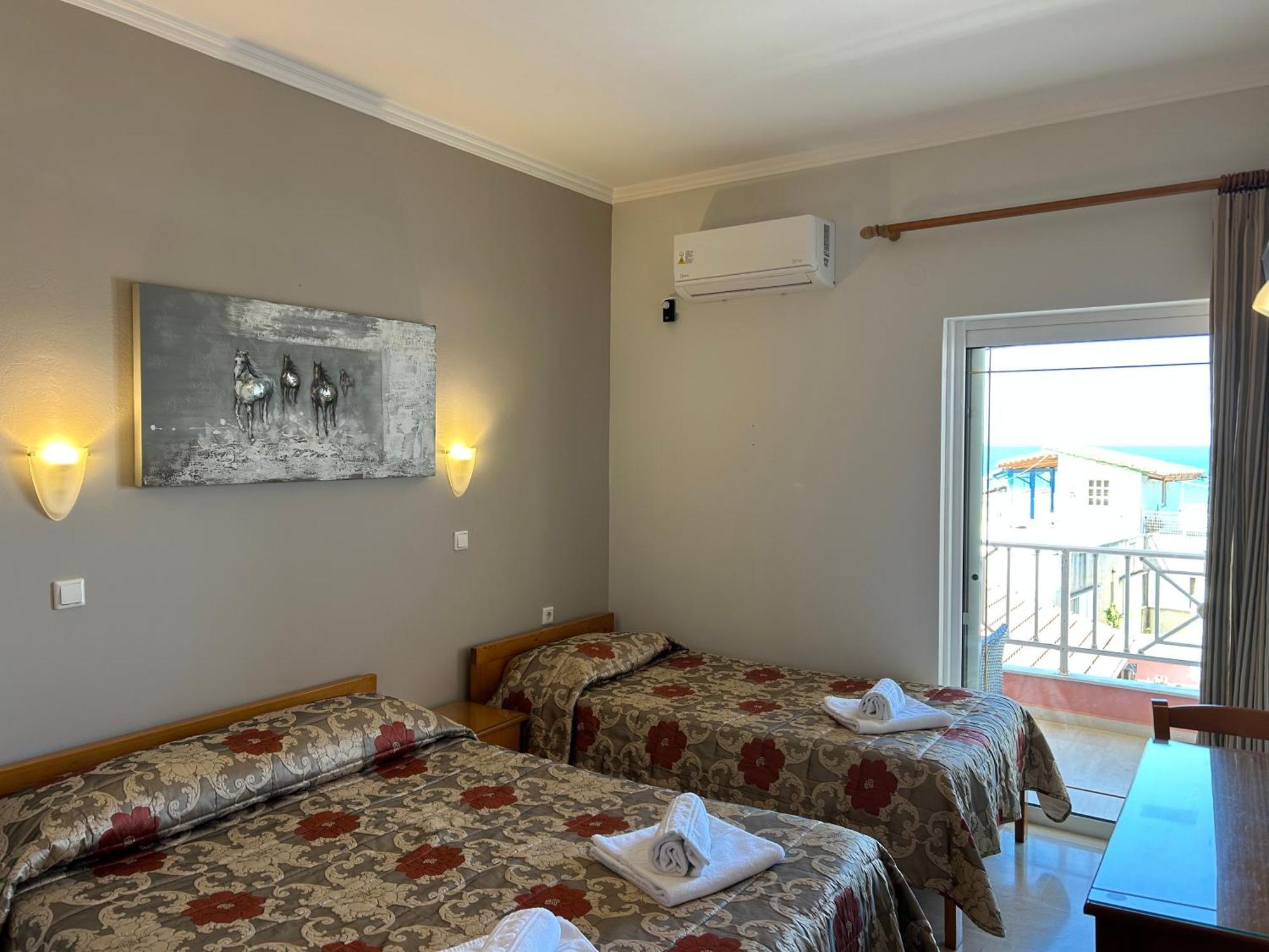 Brati II Beach Hotel アルコウディ エクステリア 写真